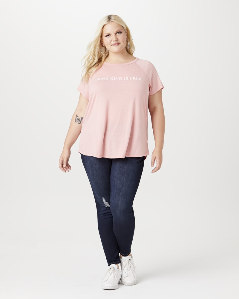Plus size model with apple body shape wearing Lilah Graphic Tee by Downing Studio | Dia&Co | dia_product_style_image_id:144168